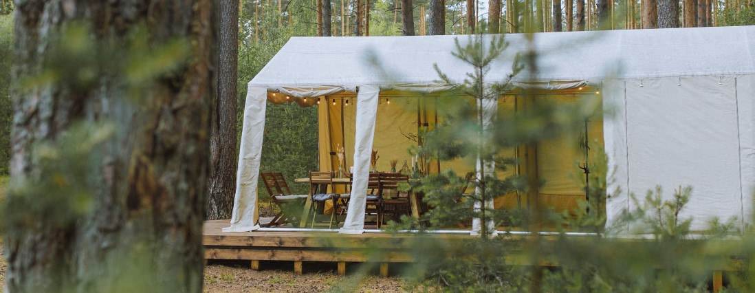 wynajem namiotów eventowych